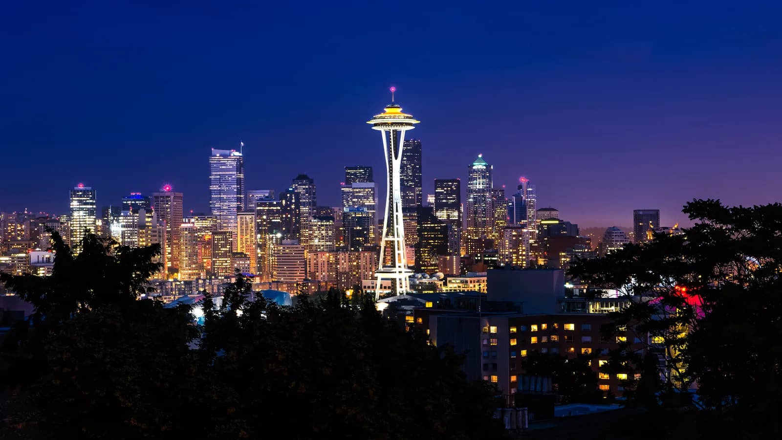 Kirkland skyline backdrop